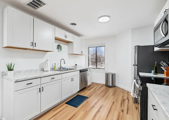 Spacious 3 Bedroom W/ Office! + Parking