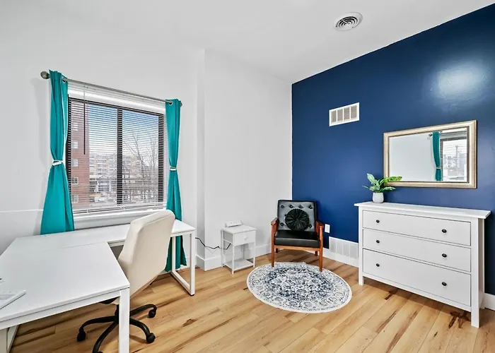 Spacious 3 Bedroom W/ Office! + Parking *