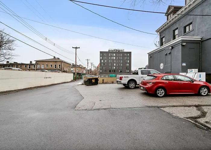 Spacious 3 Bedroom W/ Office! + Parking